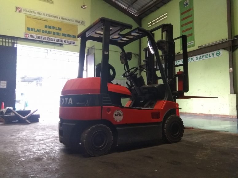 Jual forklift electrik 2.5 ton