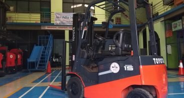 forklift 1.5 ton bekas