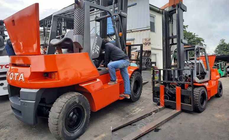 Forklift bekas 7 ton