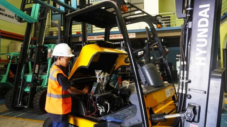 Service Forklift - www.triguna.co.id