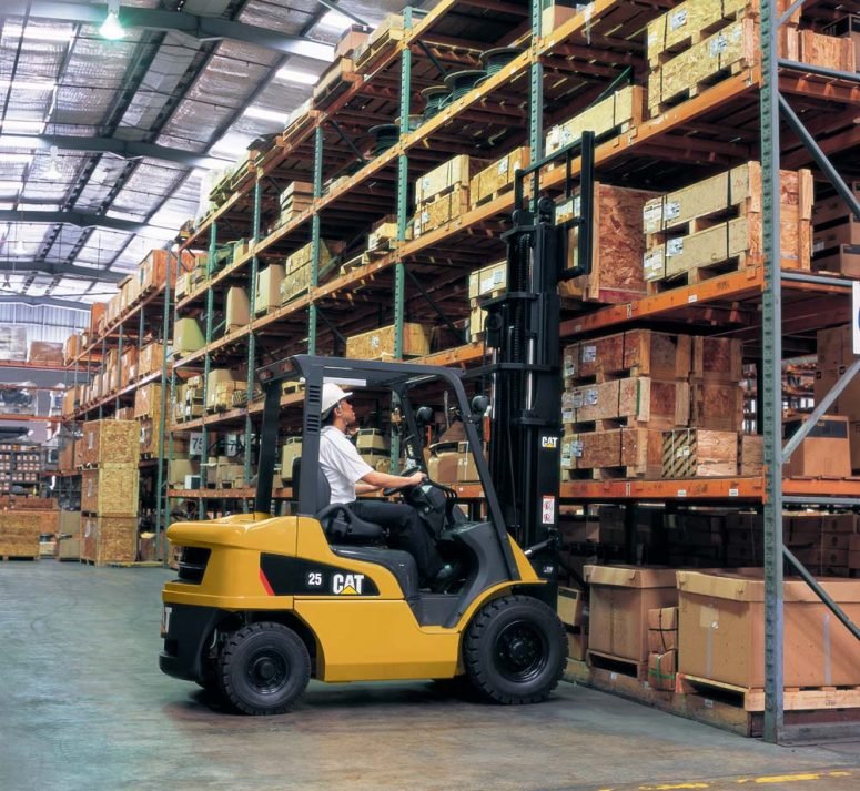 Pusat Forklift Caterpillar Bekas
