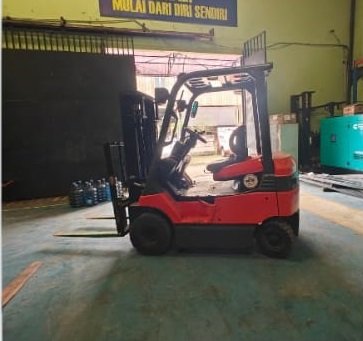 Forklift Toyota Bekas 2 Ton 7FB20 V3M