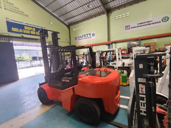 Forklift 5 Ton Solar
