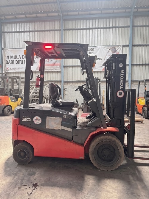 [Bekas/Second] Forklift Toyota 3 Ton Elektrik 8FBN30 Th. 2017